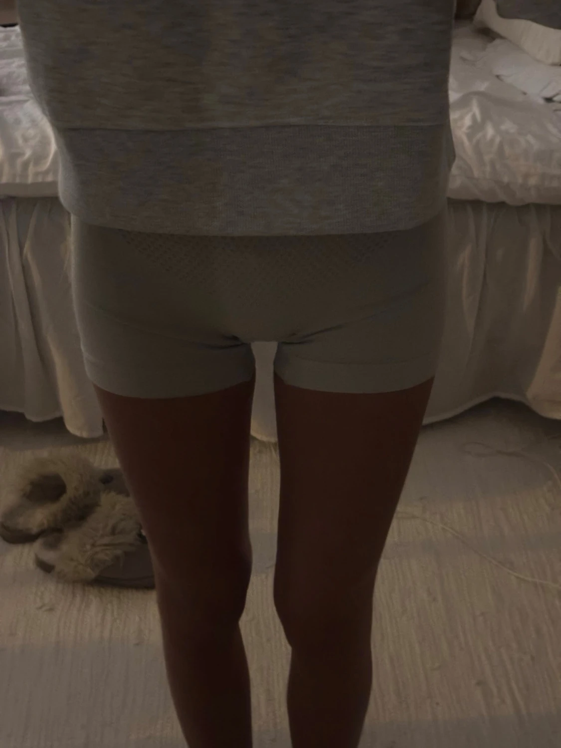 gråa tränings shorts
