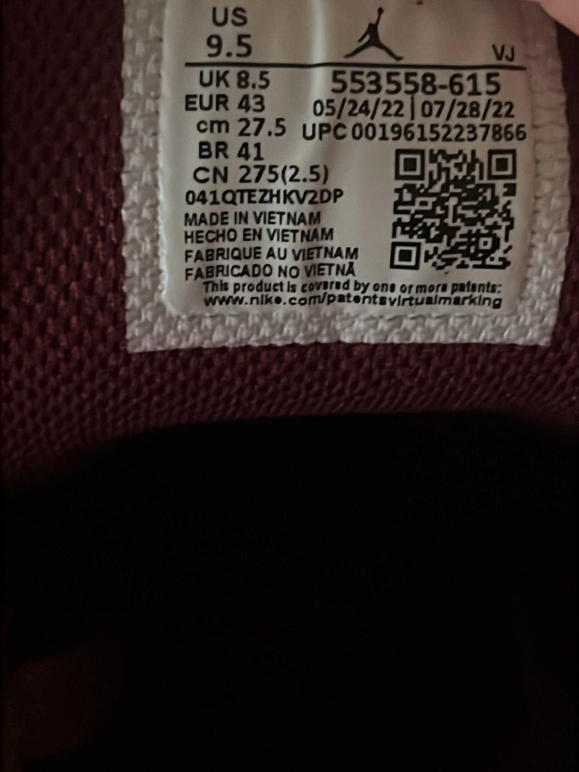Vinröda och vita låga sneakers jordans  - 4
