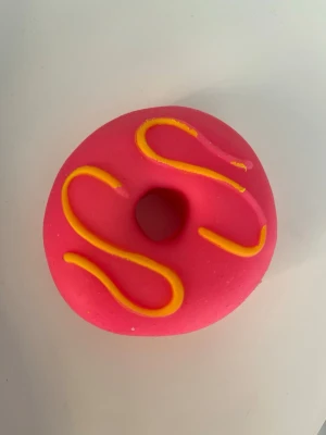 Needoh - En äkta donut needoh 