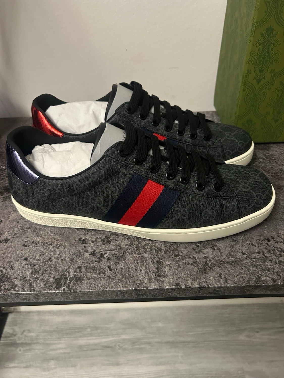 Gucci GG Supreme sneakers svart/röd - 2