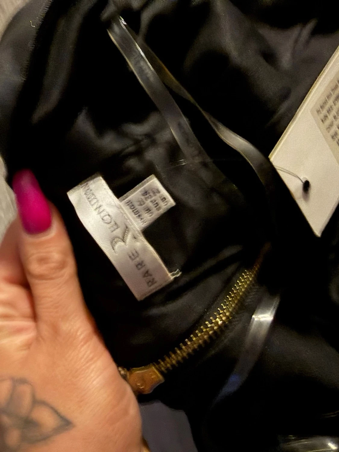 Svart axelbandslös klänning med bälte - 3