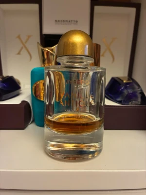 Byredo Vanille Antique - Byredo Vanille Antique extrait de parfum. Ursprungligen 75ml. Nypris 3650kr. Jag uppskattar mängd till 12-15ml. 