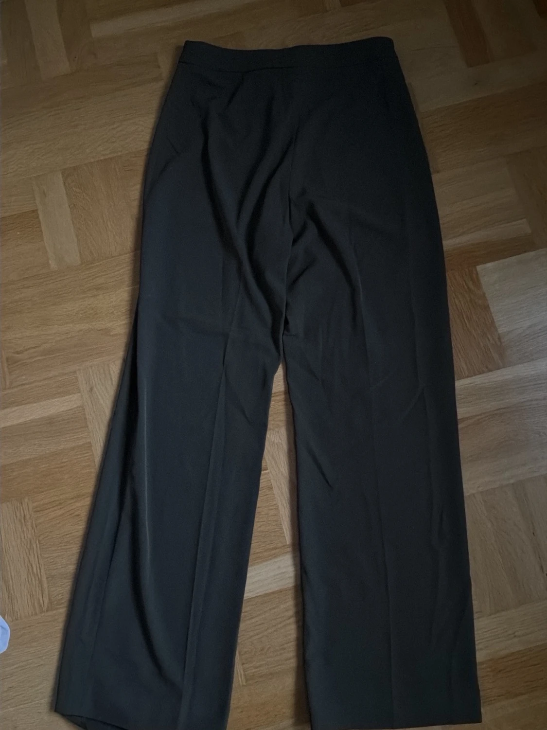 Mörkgröna vida kostymbyxor - 1