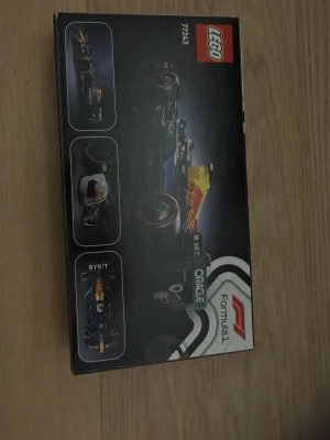 LEGO F1 Red Bull Racing bil - Oöppnad Lego F1 Red Bull Racing bil. Fick två st lika dana så behöver inte den