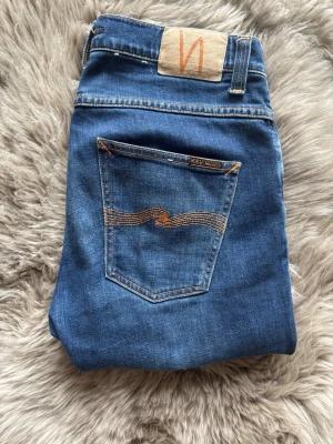 Nudie Jeans  - Fint skick | ingen defekt | schysst tvätt |  Midja: 42 Längd: 107 | priset kan diskuteras vid snabb affär