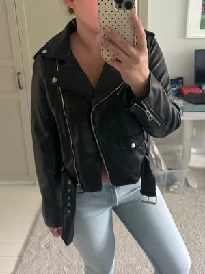  Skinnjacka Zara - Skinnjacka från Zara