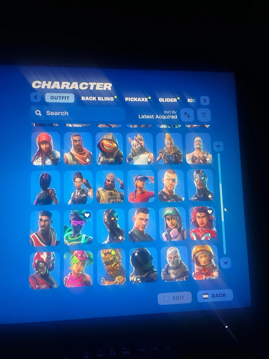 Fortnite-konto med black knight samt mycket skins - 2