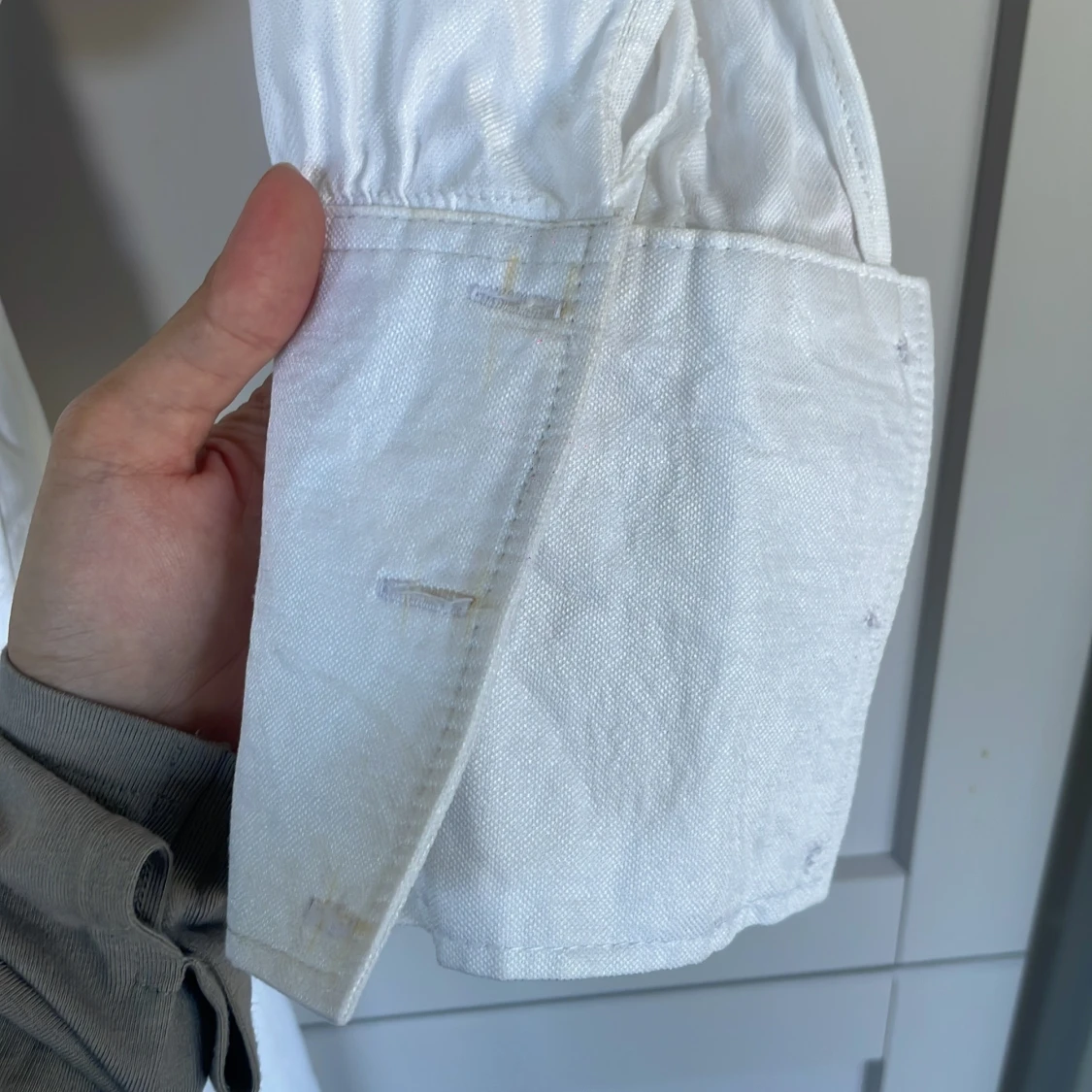 Vit långklänning med knyt i midjan - 2