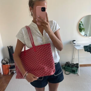 Goyard väska  - Super snygg goyard liknande väska, aldrig använd🥰