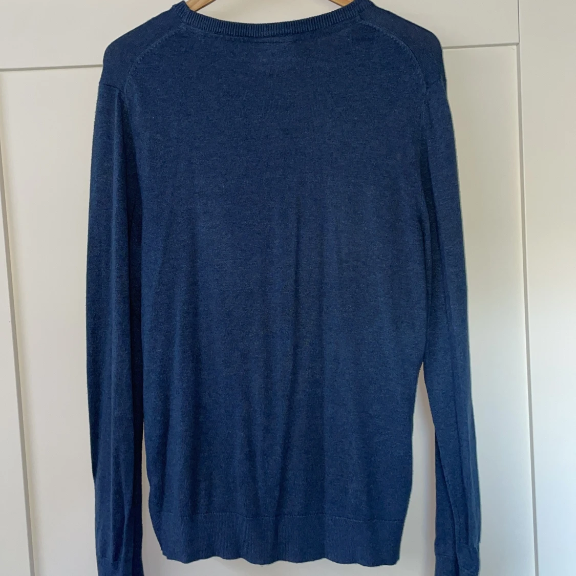 Blå stickad tröja från Lindbergh - 1