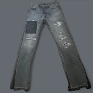 Custom Levi's 501  - Passform: Flared/baggy. Skick: 9/10