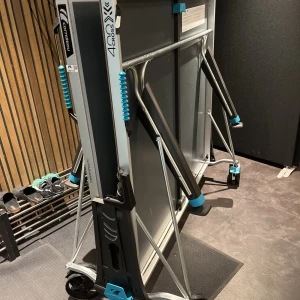 Cornilleau 400X Cross Outdoor  - Cornilleau 400X Cross som är använt men är i mycket bra skick och helt felfri.  Vid snabb affär kan jag gå ner i pris!!!