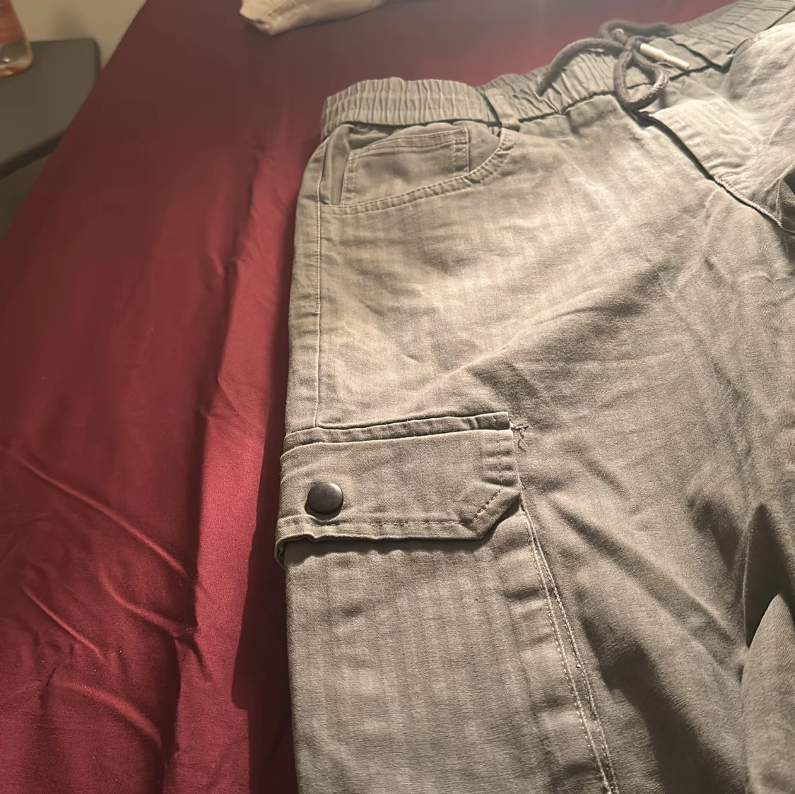 Grå cargopants med snörning - 3