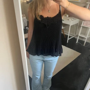 Linne - Säljer detta linne. Kontakta vid frågor eller intresse❣️