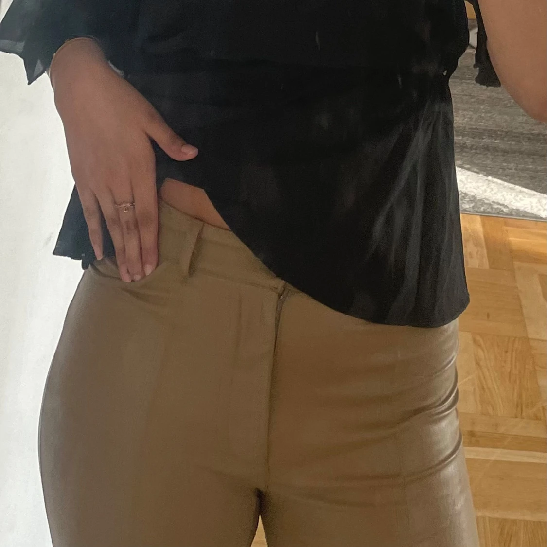 Beige skinnbyxor med dragkedja - 3