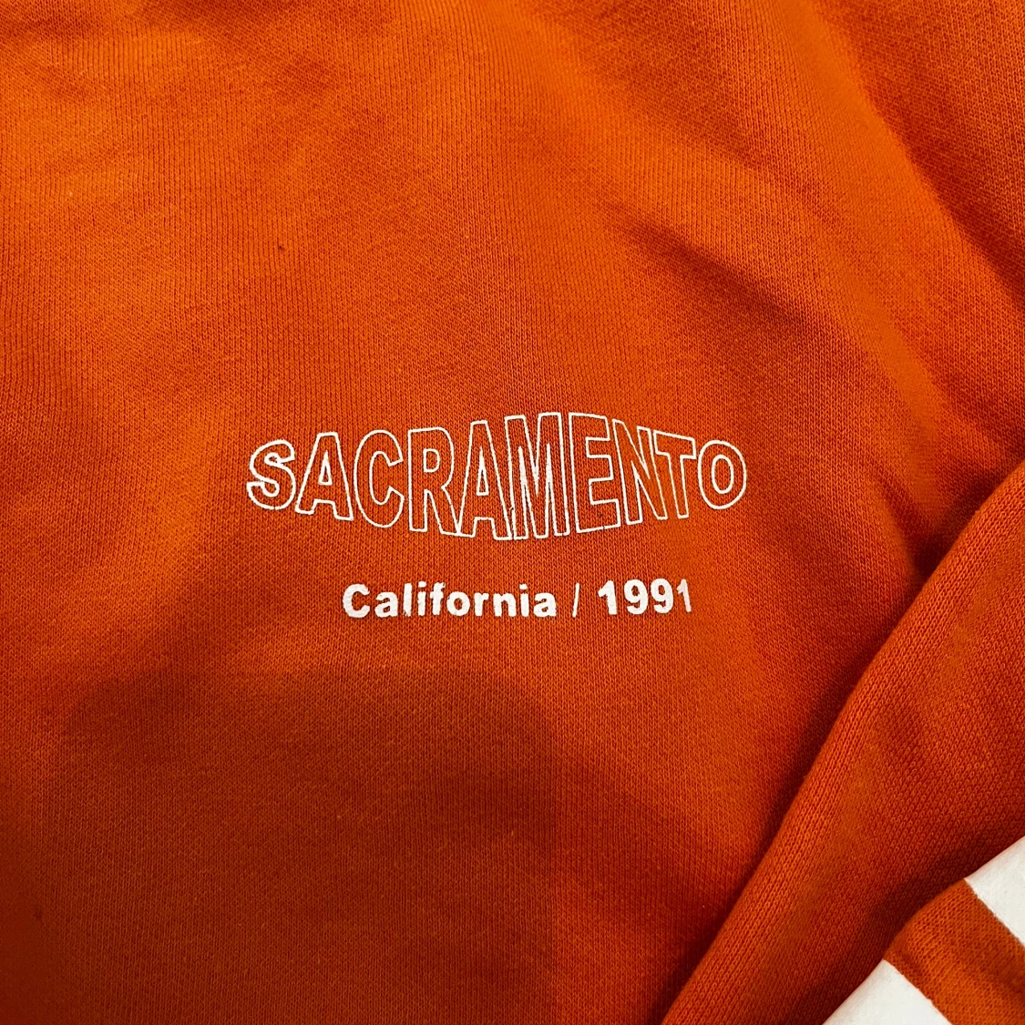 Orange sweatshirt Sacramento 1991 - 4