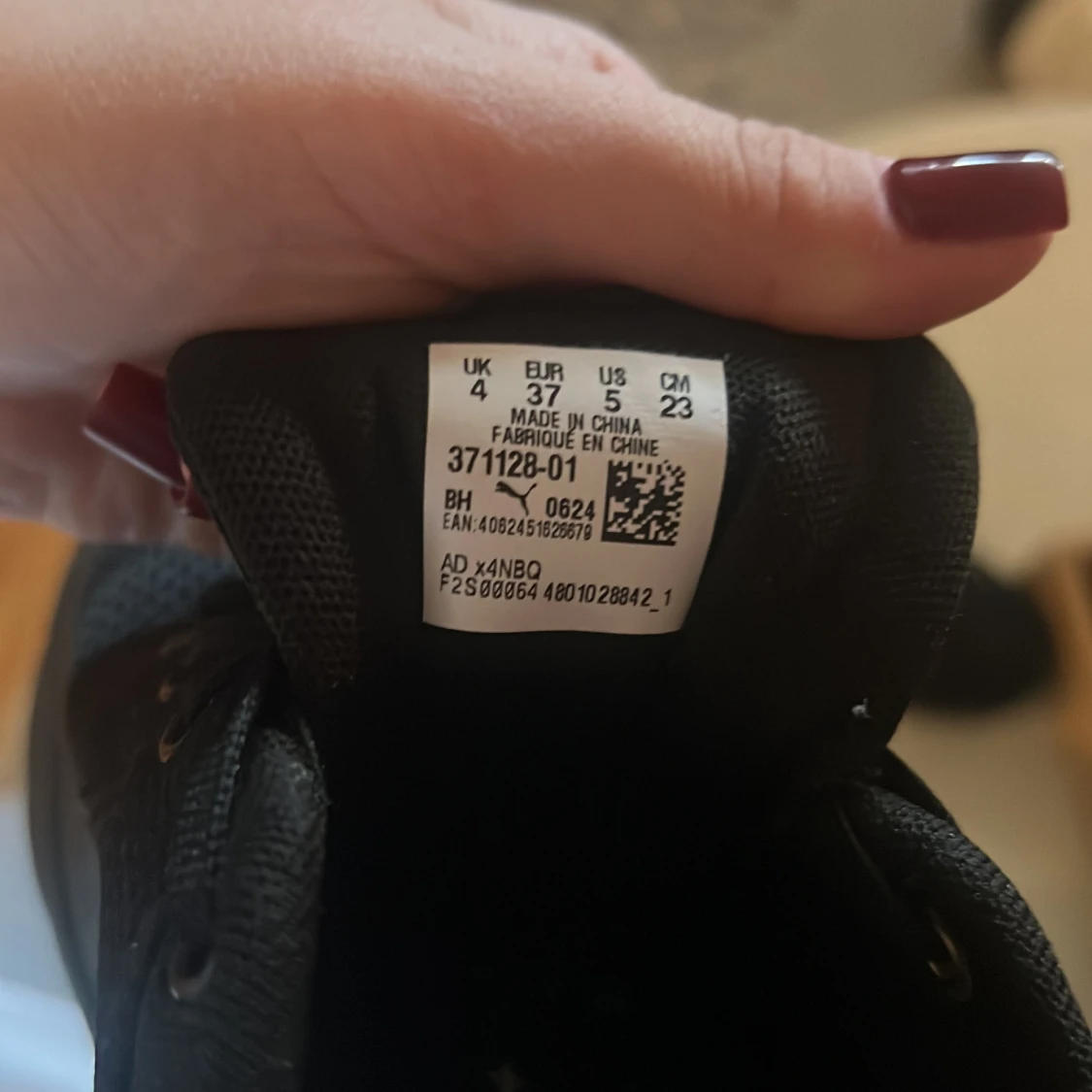 Svarta sneakers från Puma, strl 37 - 2