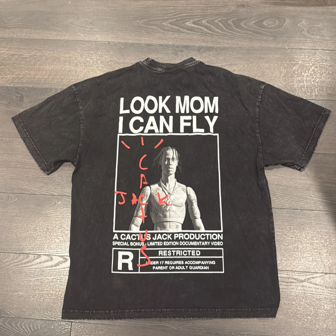 Cactus Jack svart t-shirt M - 3