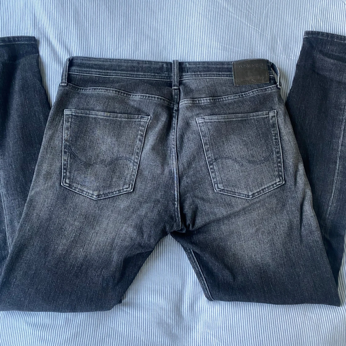 Svarta Jack&Jones jeans - 1