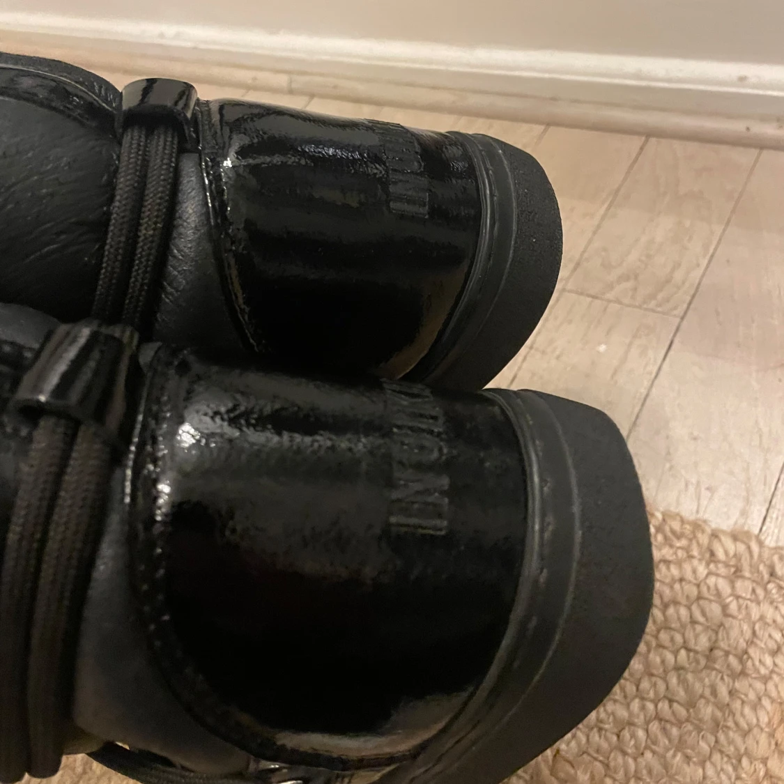 Svarta Moon Boots från Inuikii - 3