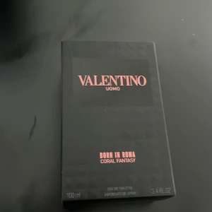 Valentino Born In Roma Coral Fantasy - Säljer för att jag redan hade en men fick den här som present. Den är oöppnad!!!