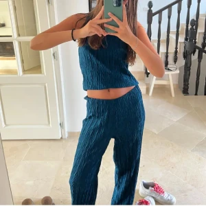 Zara set  - Så najs Zara set. Man kan klä både upp och ner. Så användbart ❤️