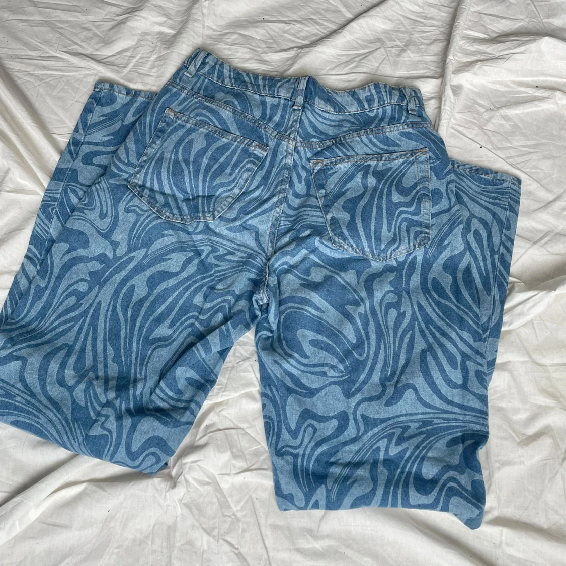 Blå swirlmönstrade baggy jeans, H&M Divided - 3