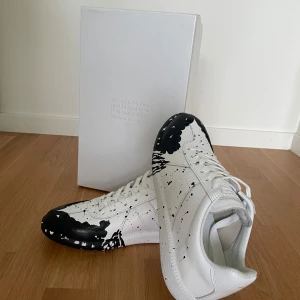 Maison Margiela - Tjo! Skriv vid intresse, fler bilder kan ordnas privat. Priset är diskuterbar.