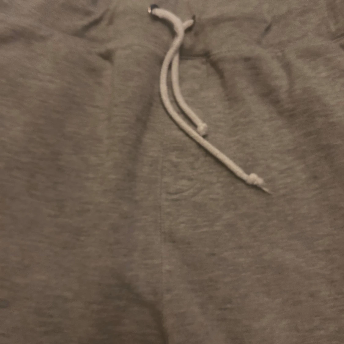 Grå mjukisbyxor med snörning, stl M - 1