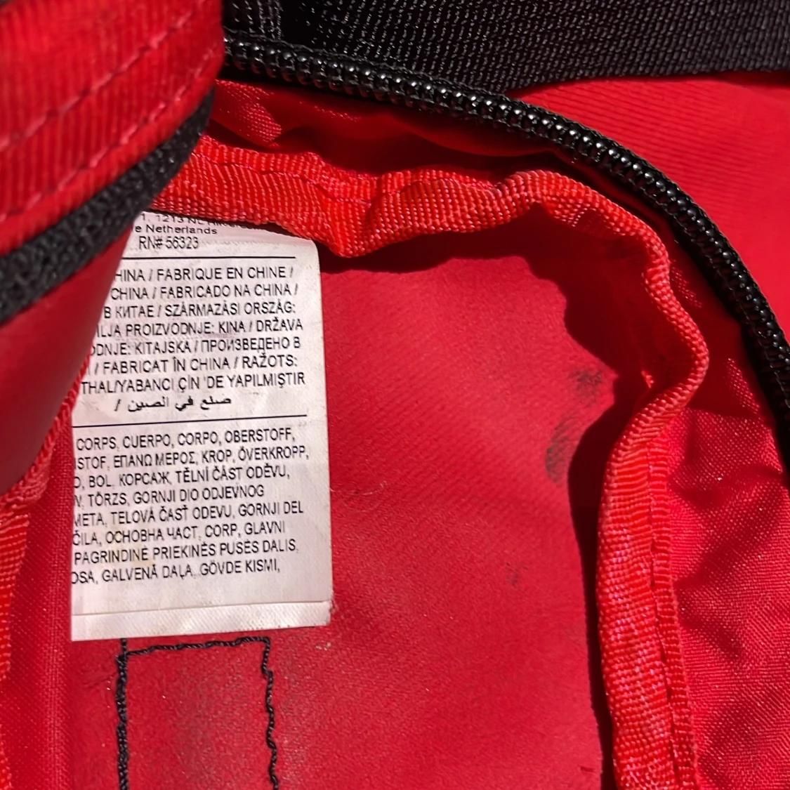 Röd axelväska från Nike - 2