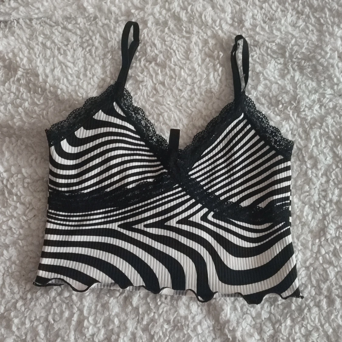 Zebramönstrad ribbad linnetopp