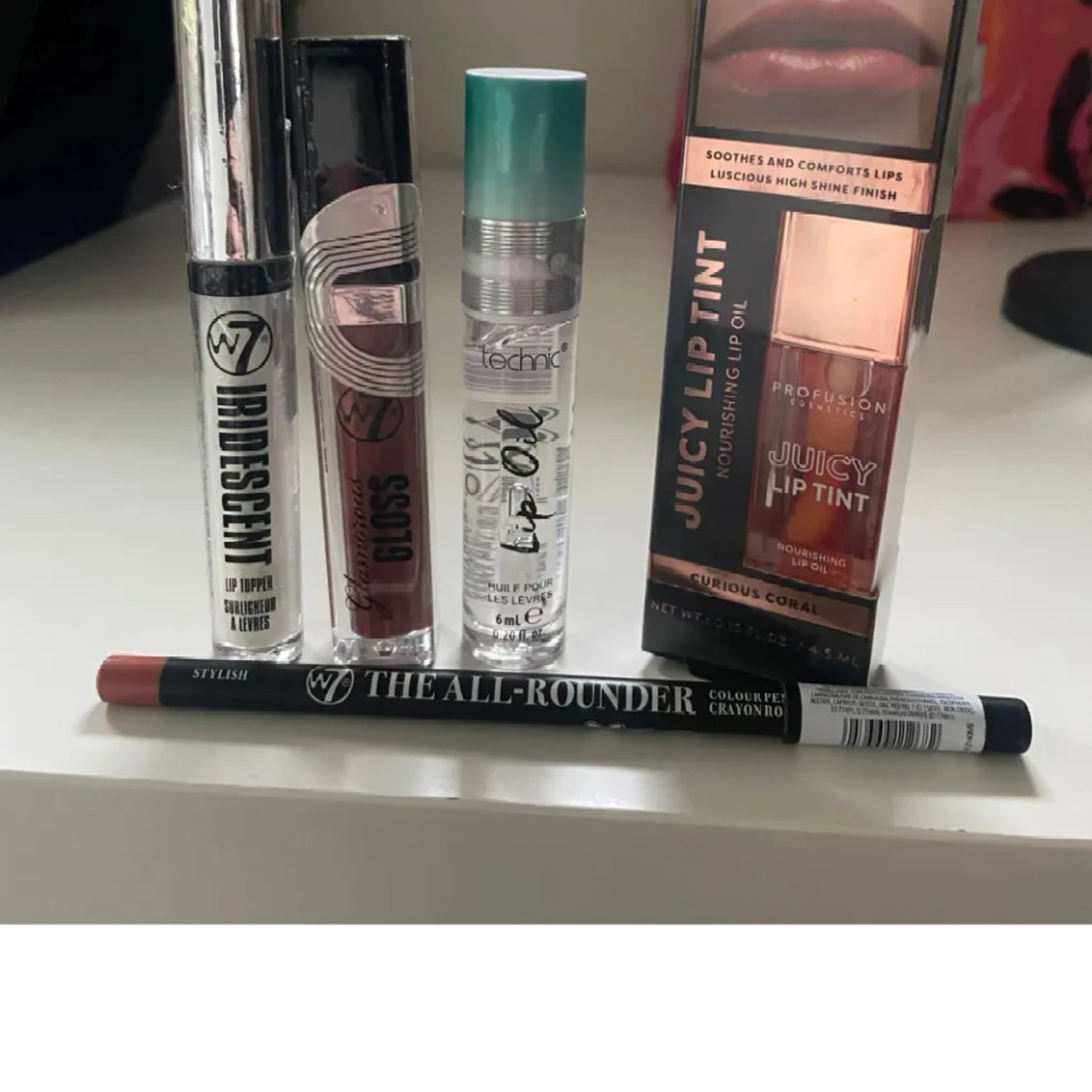 Läppkit med gloss, olja & penna