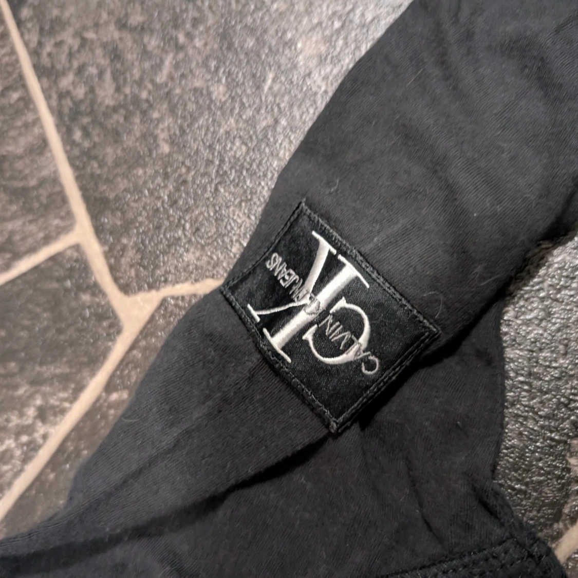 Svart långärmad tröja Calvin Klein Jeans stl 10år - 2