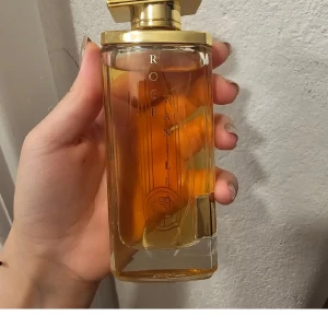 Rose Vanille  - Från Maison asrar, den doftar underbart, 110ml endast testad