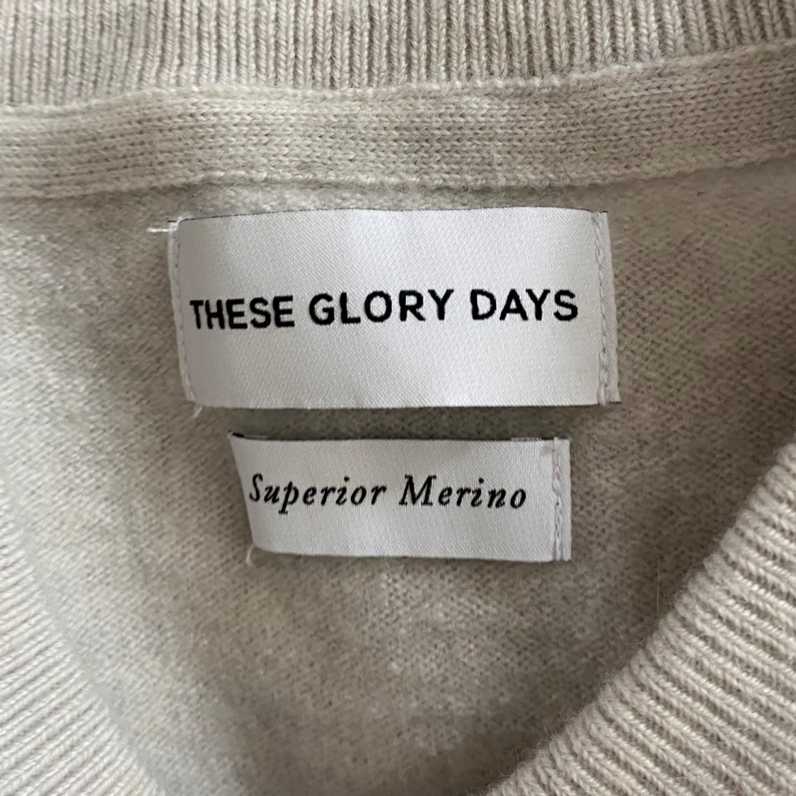 Ljusgrå merinoulltröja These Glory Days - 2