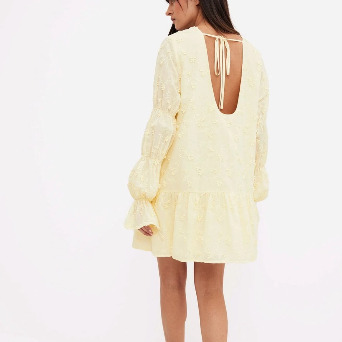 Ljusgul klänning - 2