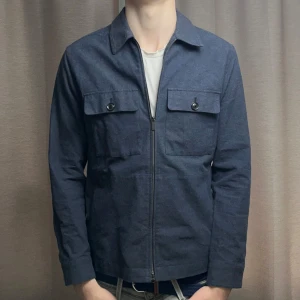 Overshirt från Bläck - Riktigt snygg sommar-overshirt från Bläck | Storlek S | Mycket bra skick✅