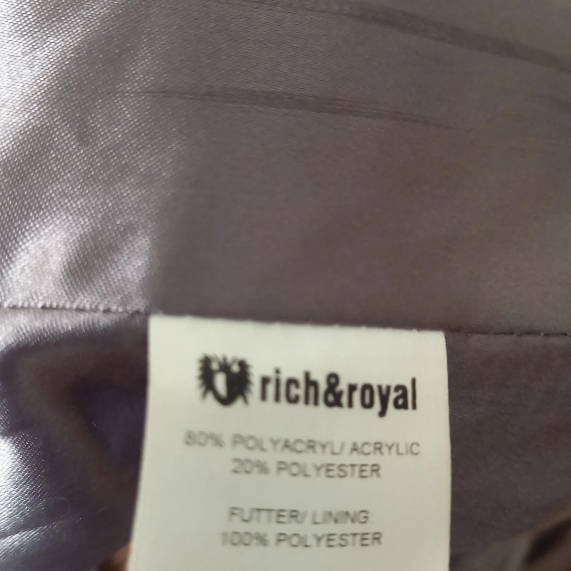 Brun långhårig pälsväst från Rich & Royal - 3