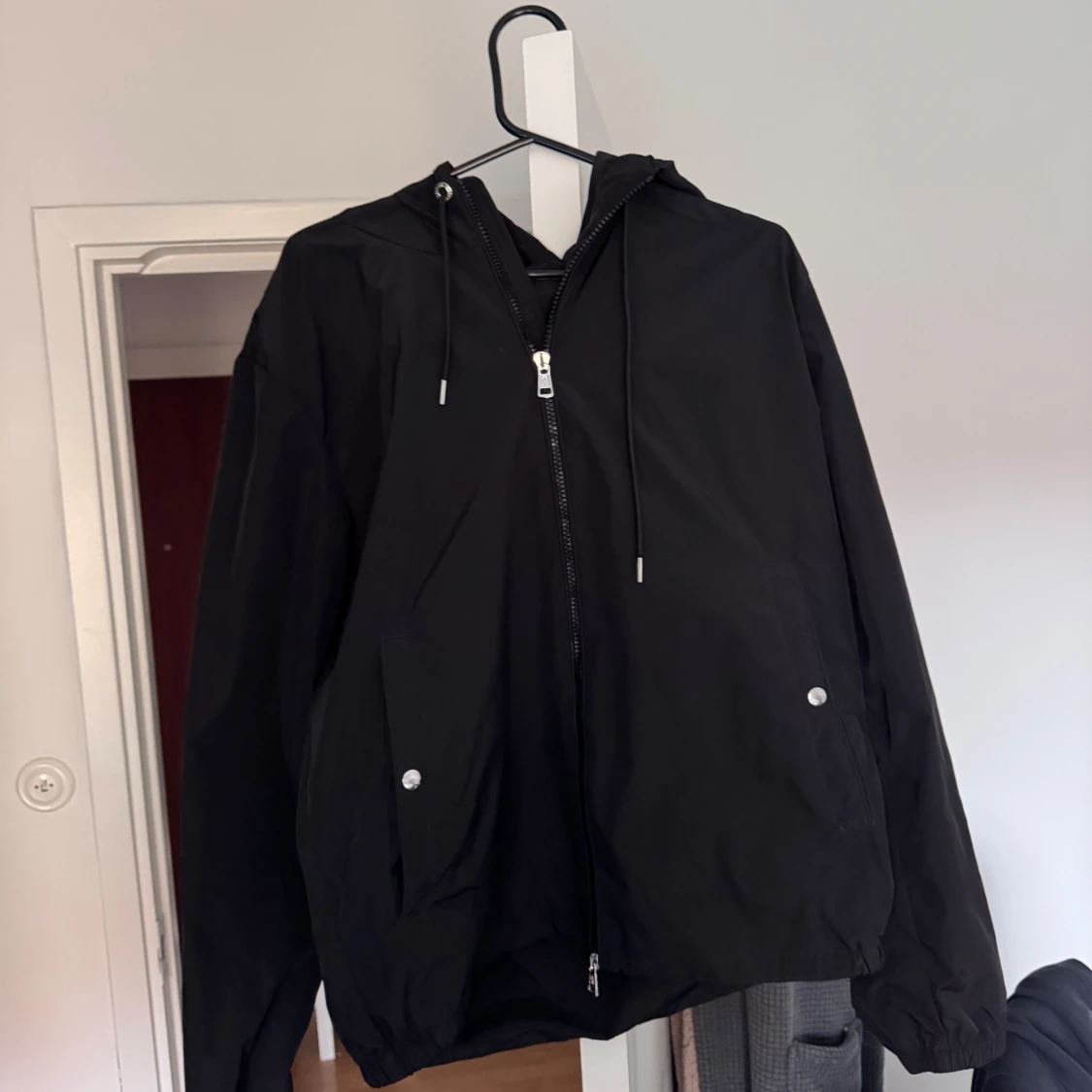 Svart vindjacka från Moncler