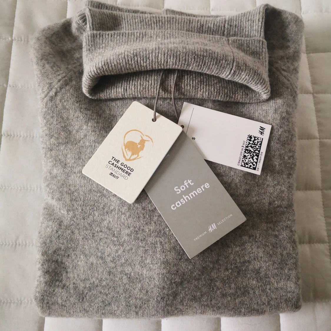 Grå kortärmad polotröja i 100% kashmir - 4