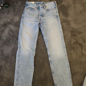 Relaxed fit HM  - Blåa jeans från HM i bra skick.