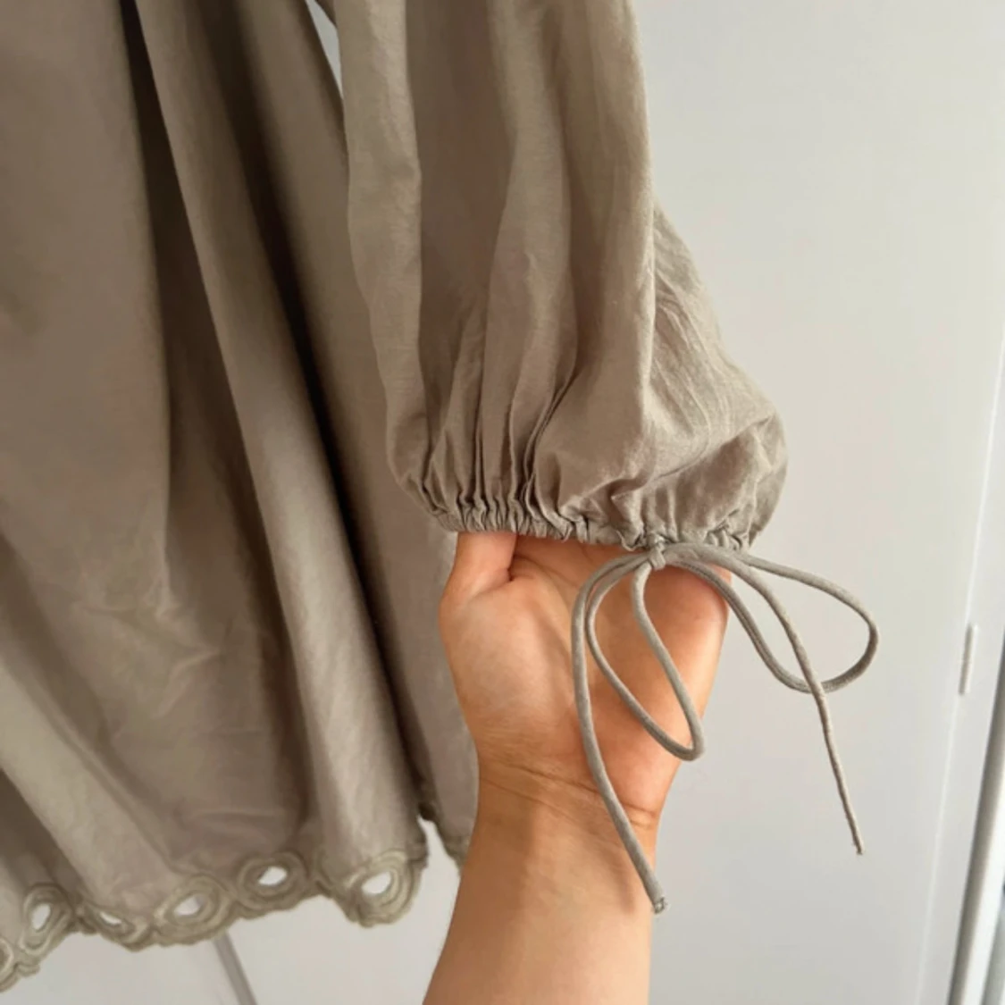 grön off shoulder kortklänning med volang - 3