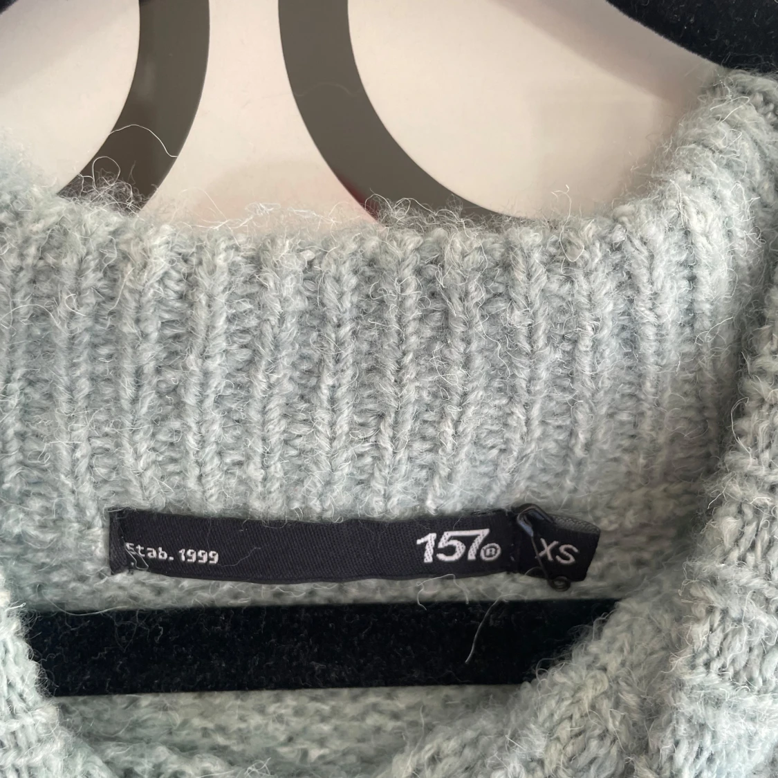 Ljusgrå stickad tröja från 157 - 3