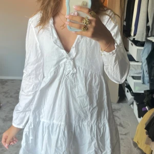 Vit sommarklänning - Superfin! 