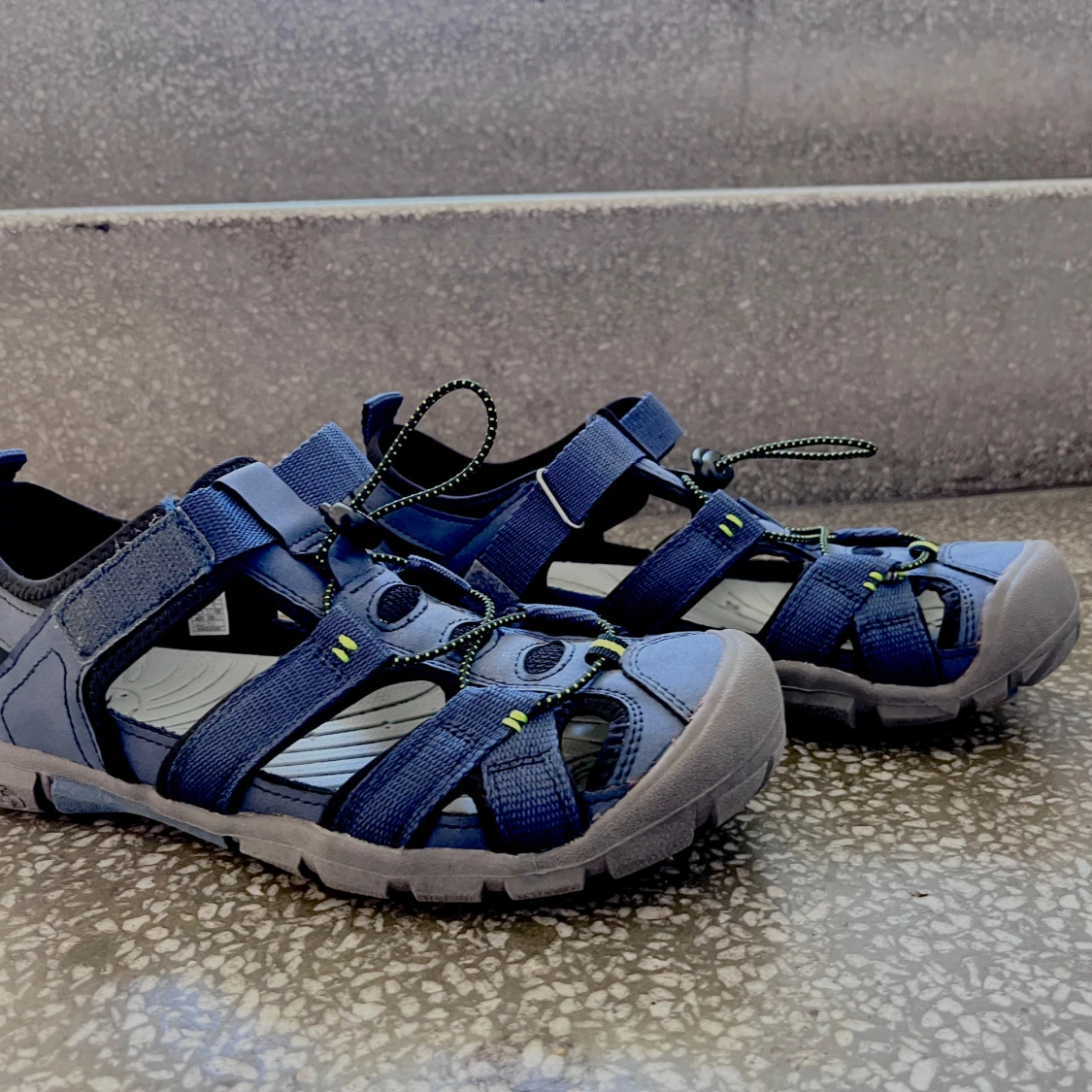 Blå sportiga sandaler med snörning - 2