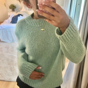Stickad tröja  - Såå fin stickad tröja från zara😍