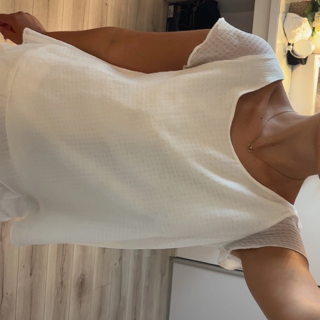 Vit transparent blus med kort ärm