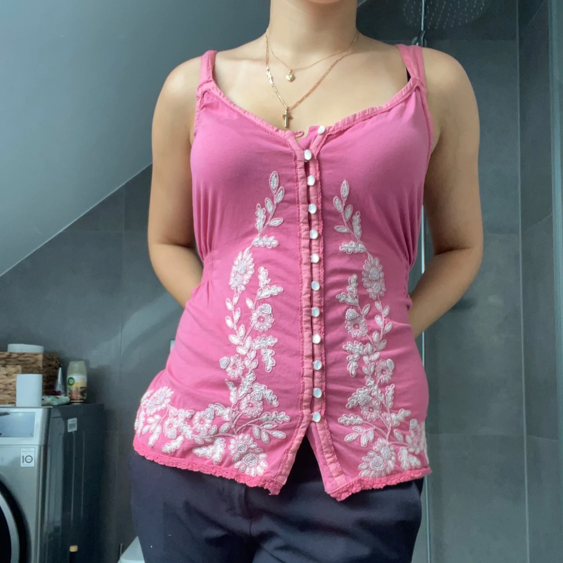 Rosa broderad linnetopp från Next - 1