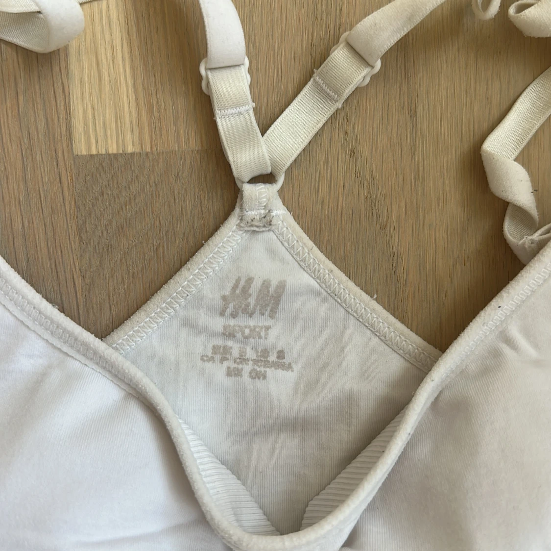 Vit sportig linnetopp från H&M - 1