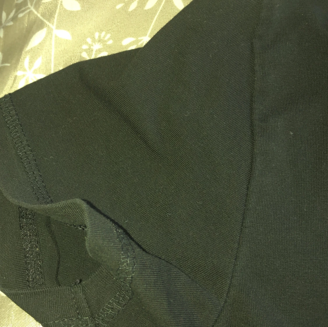 Svart basic t-shirt från Newbody - 1